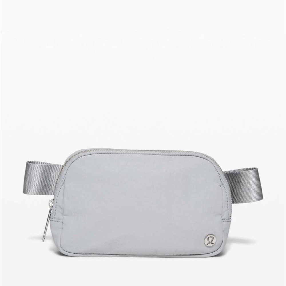 Lululemon Everywhere Belt Bag NWT
